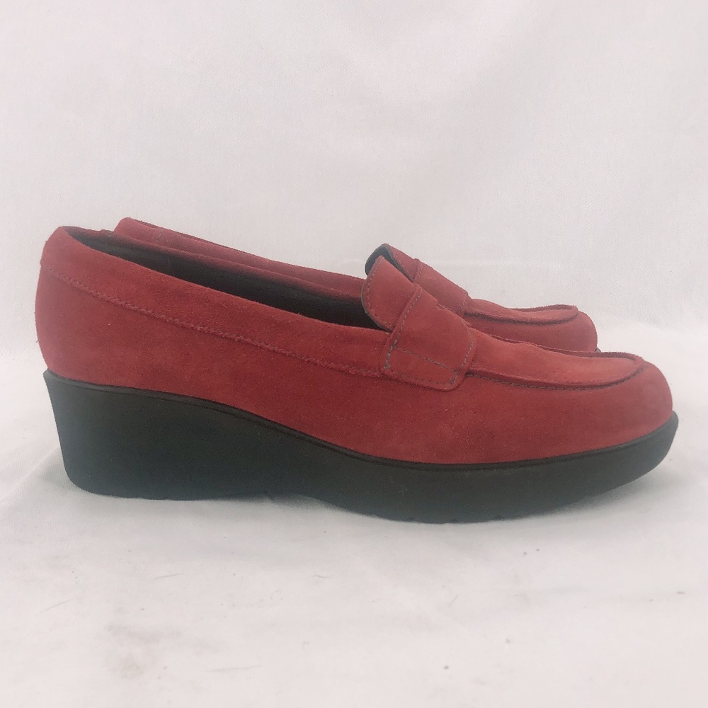 Munro Red Suede Wedge Loafers
